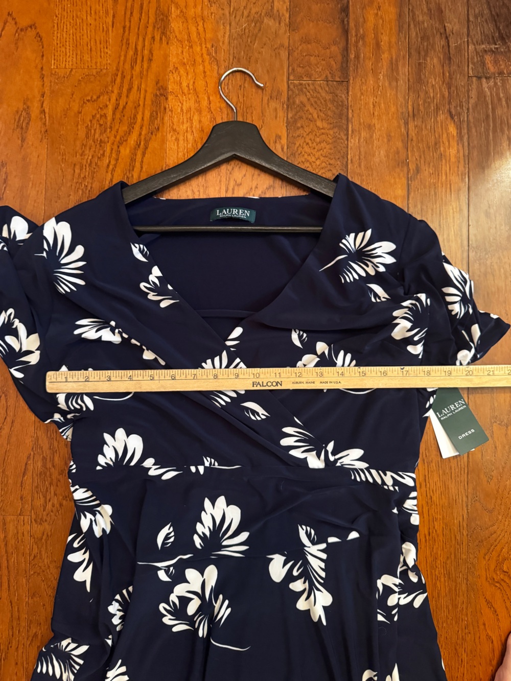 Lauren Ralph Lauren | NWT Women’s Navy and White Floral Wrap Midi Dress Size 14 - Picture 5 of 9